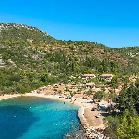 Loutsa Waterside Villa *